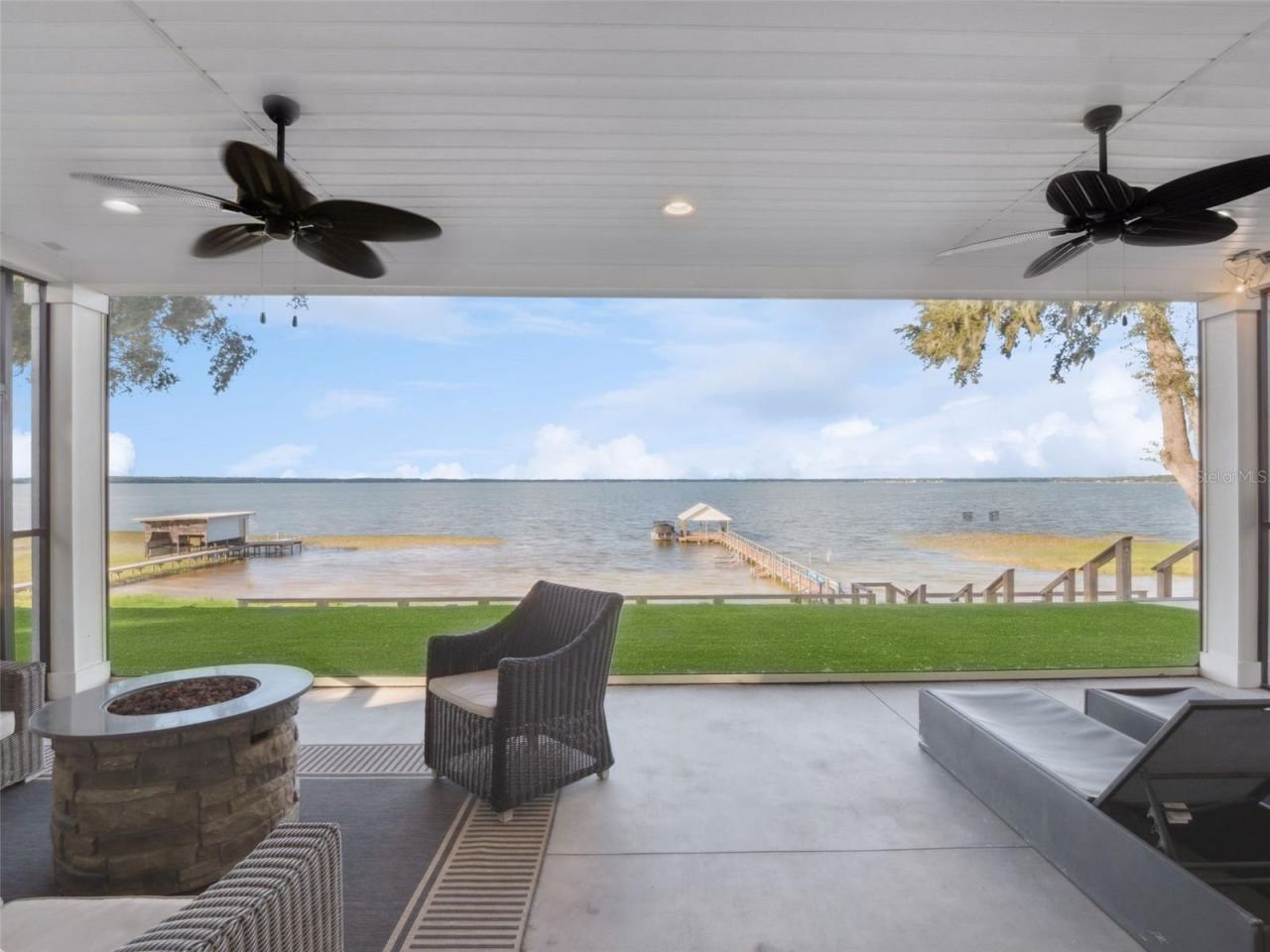 12943 SE Sunset Harbor Road, Weirsdale, FL 32195 Photo