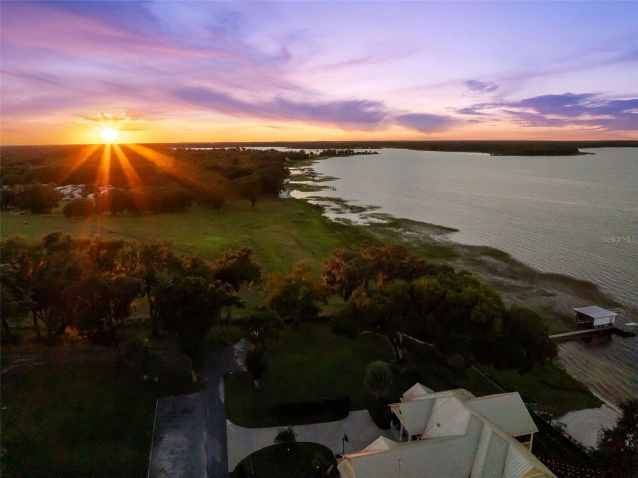 12943 SE Sunset Harbor Road, Weirsdale, FL 32195 Photo