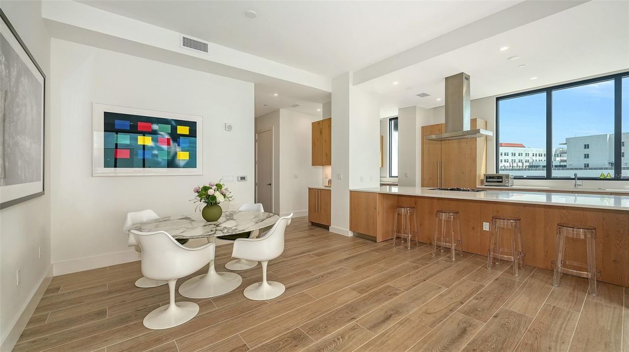 33 S Palm Avenue, Unit 701, Sarasota, FL 34236 Photo