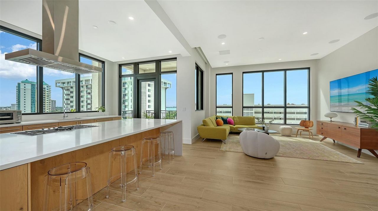 33 S Palm Avenue, Unit 701, Sarasota, FL 34236 Photo