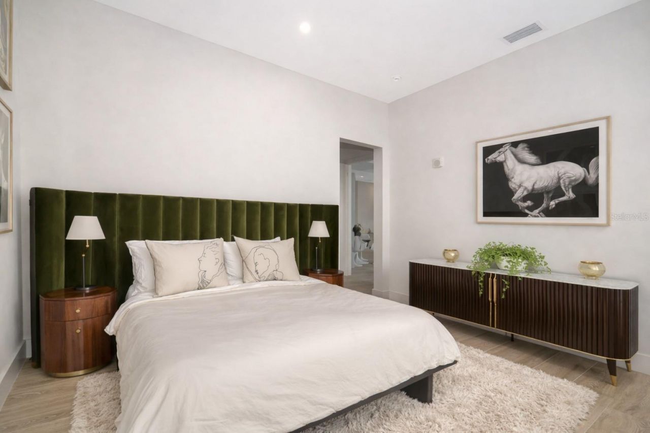 33 S Palm Avenue, Unit 701, Sarasota, FL 34236 Photo