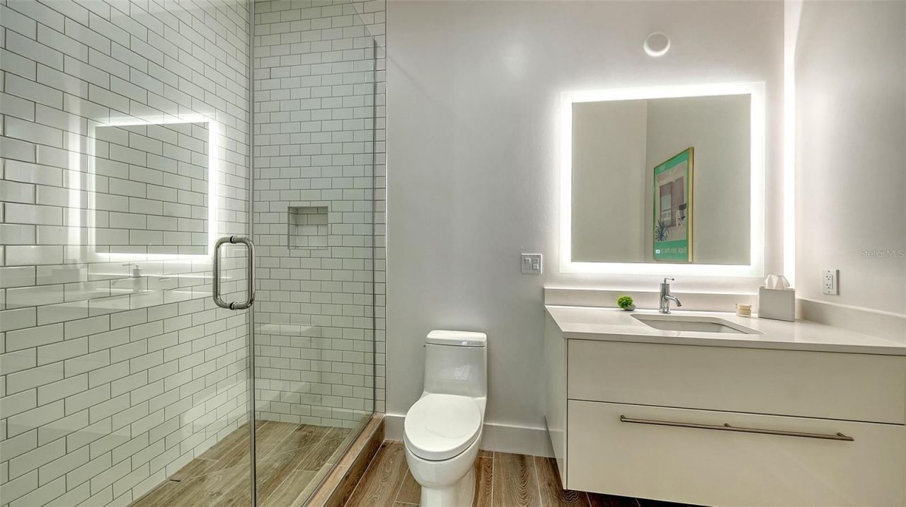 33 S Palm Avenue, Unit 701, Sarasota, FL 34236 Photo