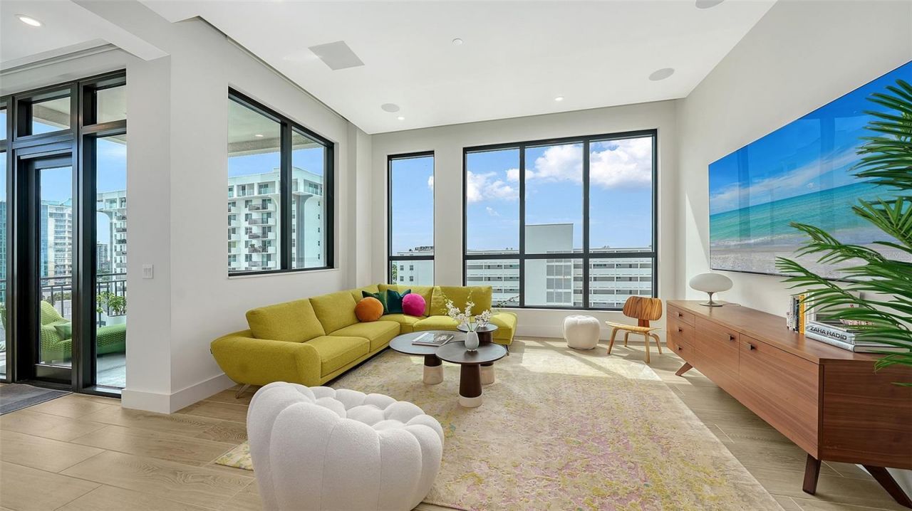 33 S Palm Avenue, Unit 701, Sarasota, FL 34236 Photo