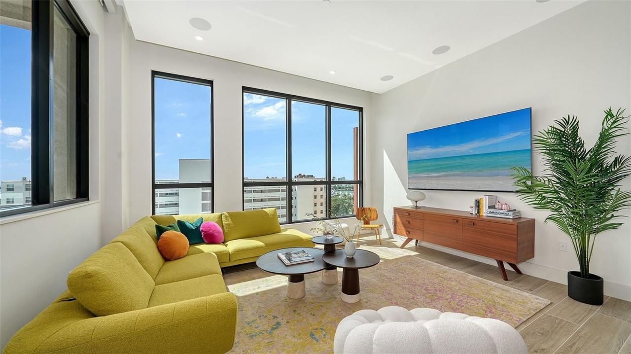 33 S Palm Avenue, Unit 701, Sarasota, FL 34236 Photo