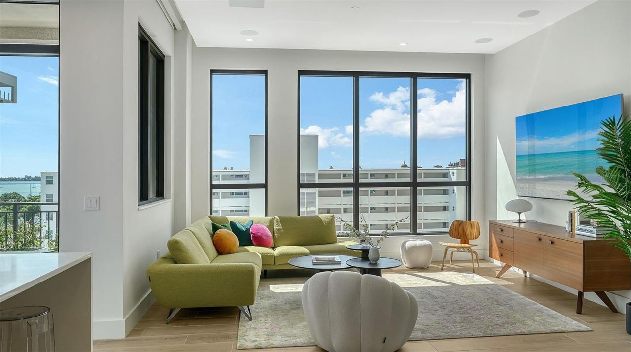 33 S Palm Avenue, Unit 701, Sarasota, FL 34236 Photo