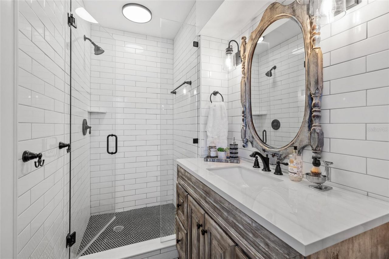 1330 Snell Isle Boulevard Ne, Unit 4, Saint Petersburg, FL 33704 Photo