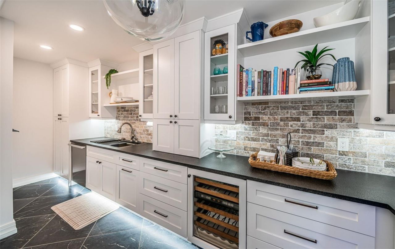 4916 62nd Avenue S, Saint Petersburg, FL 33715 Photo