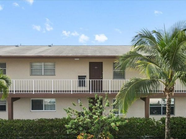 7200 NW 5th Pl, Unit 203, Margate, FL 33063