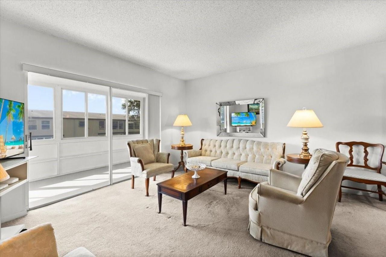 7200 NW 5th Place, Unit 203, Margate, FL 33063 Photo