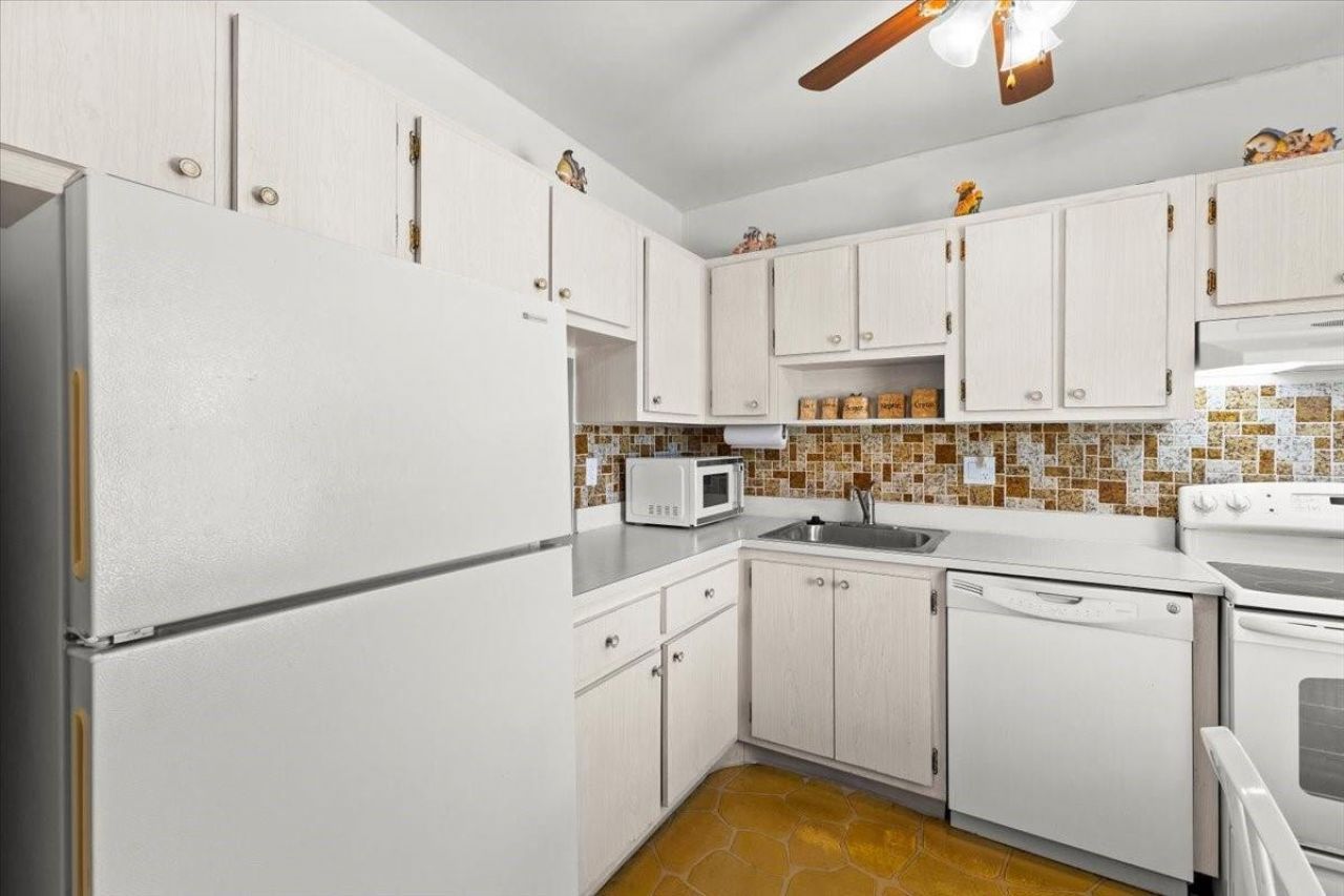 7200 NW 5th Place, Unit 203, Margate, FL 33063 Photo