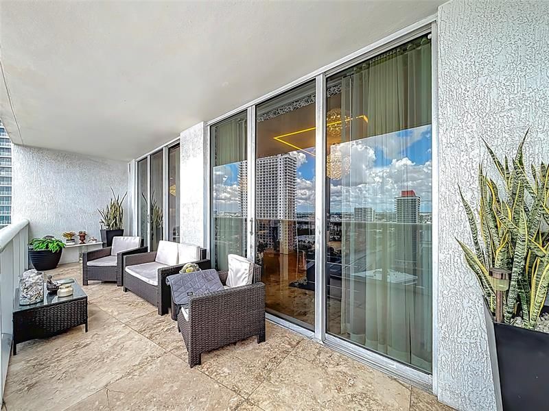1800 S Ocean Drive, Unit 2709, Hallandale Beach, FL 33009 Photo