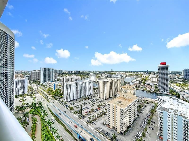 1800 S Ocean Drive, Unit 2709, Hallandale Beach, FL 33009 Photo