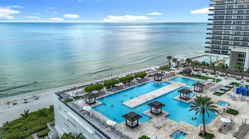 1800 S Ocean Drive, Unit 2709, Hallandale Beach, FL 33009 Photo