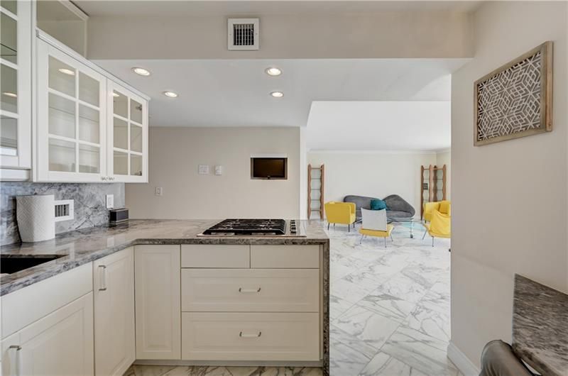 2030 S Ocean Drive, Unit 807, Hallandale Beach, FL 33009 Photo