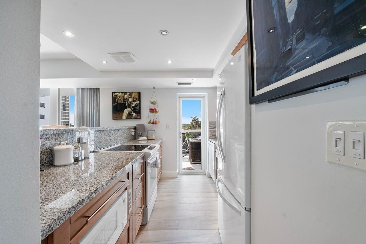 2715 N Ocean Boulevard, Unit 4E, Fort Lauderdale, FL 33308 Photo