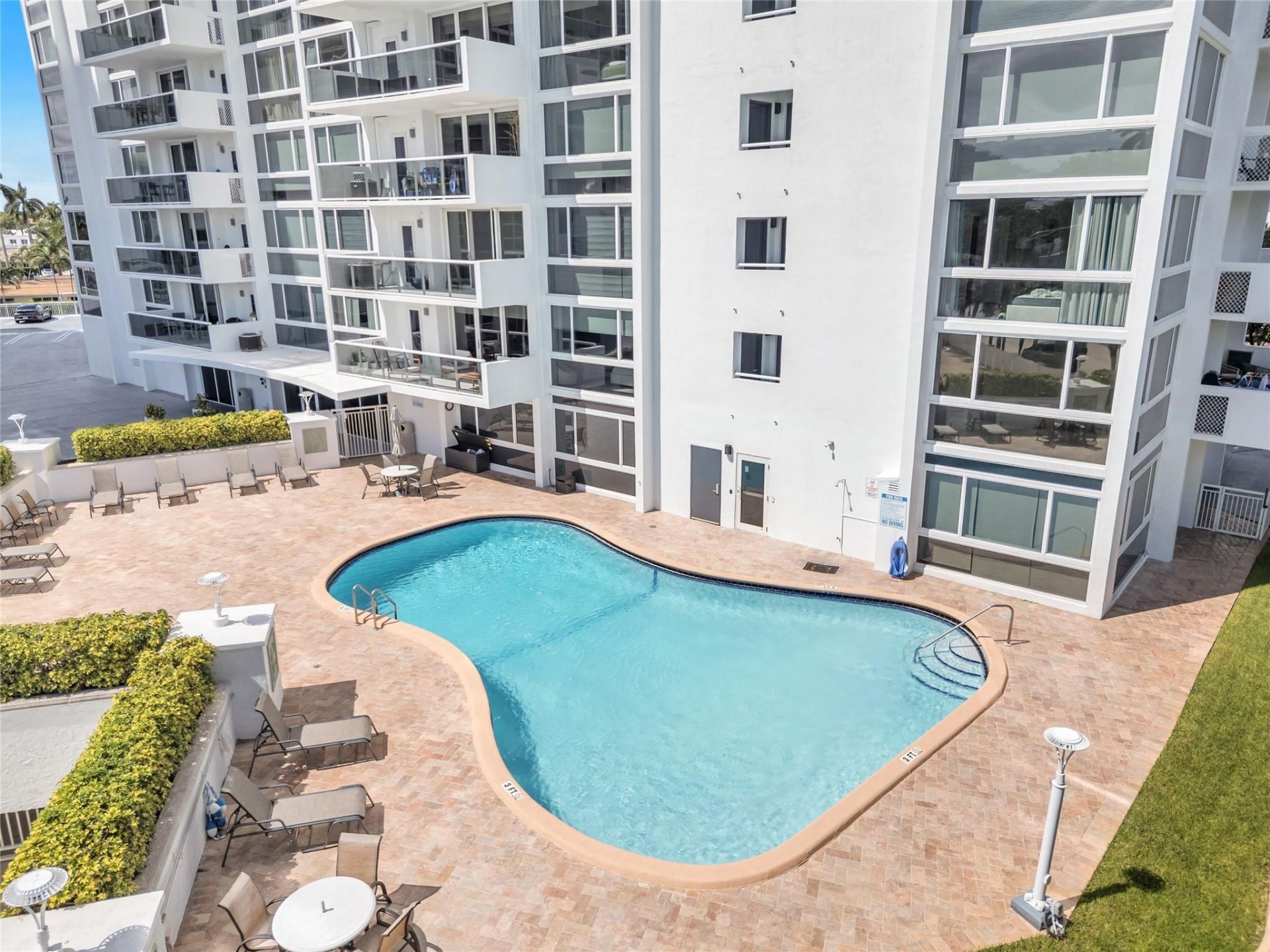 2715 N Ocean Boulevard, Unit 4E, Fort Lauderdale, FL 33308 Photo