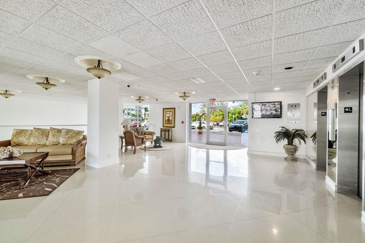 2715 N Ocean Boulevard, Unit 4E, Fort Lauderdale, FL 33308 Photo