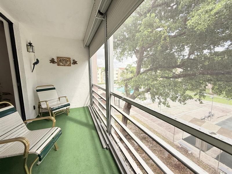 2851 Somerset Drive, Unit 316, Lauderdale Lakes, FL 33311 Photo