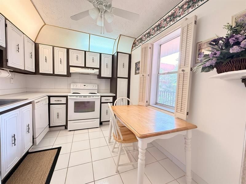 2851 Somerset Drive, Unit 316, Lauderdale Lakes, FL 33311 Photo