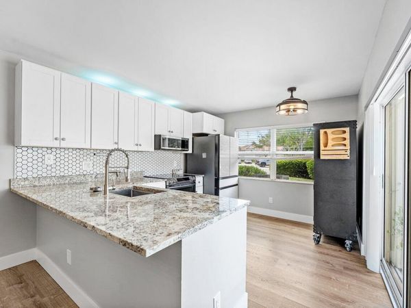 8132 Sedgewick Court, West Palm Beach, FL 33406