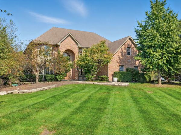 37W004 Ridgewood Drive, St. Charles, IL 60175