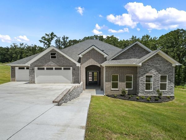 8552 Rapid Water Dr, Sherwood, AR 72120