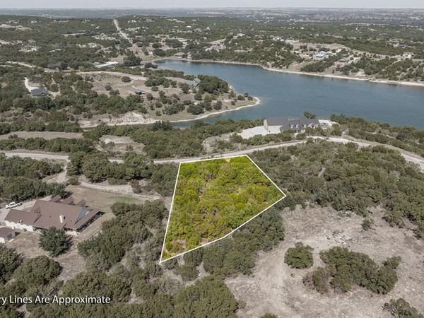 3035 Beacon Lake Drive , Bluff Dale, TX 76433