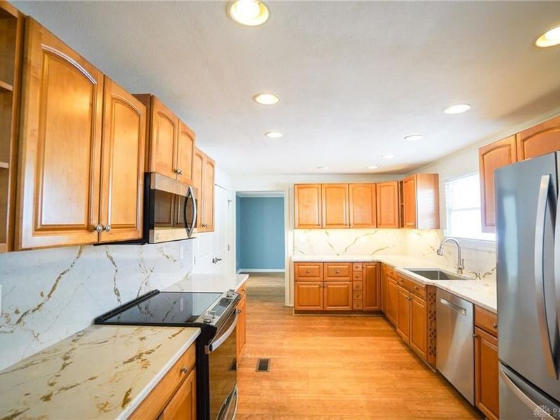 1631 Etta Kable Drive, Beavercreek, OH 45432 Photo 18