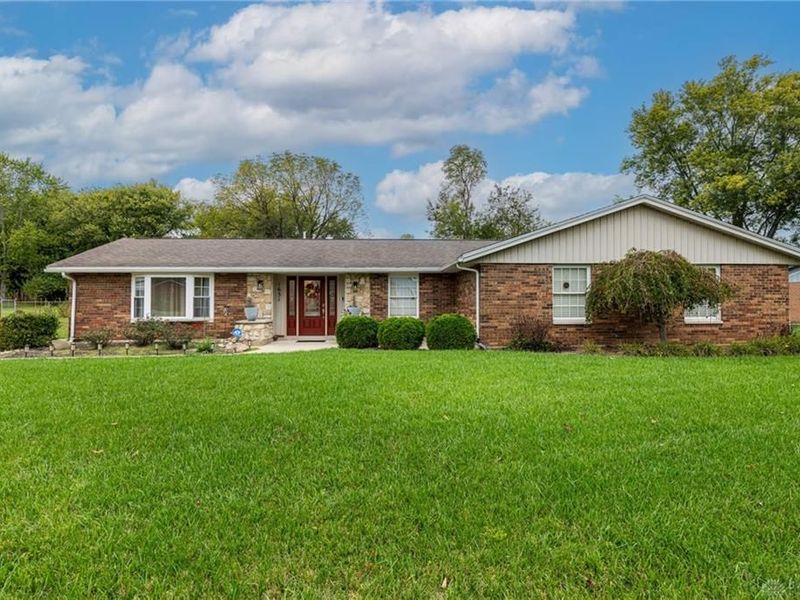 1631 Etta Kable Drive, Beavercreek, OH 45432 Photo 2