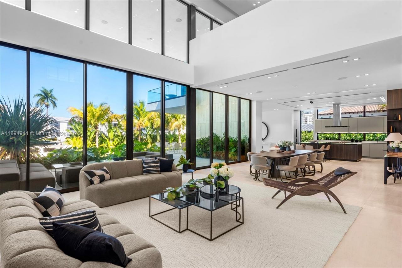 478 Tamarind Dr, Hallandale Beach, FL 33009 Photo