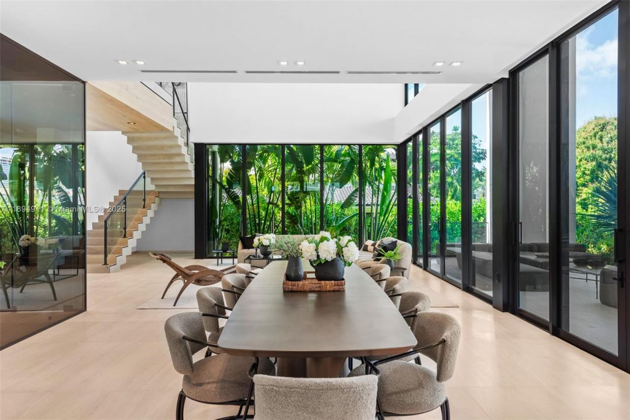 478 Tamarind Dr, Hallandale Beach, FL 33009 Photo