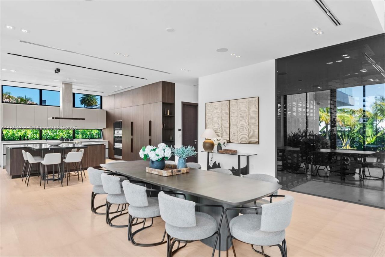 478 Tamarind Dr, Hallandale Beach, FL 33009 Photo