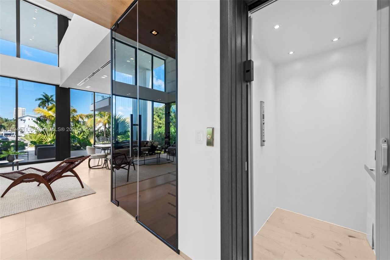 478 Tamarind Dr, Hallandale Beach, FL 33009 Photo