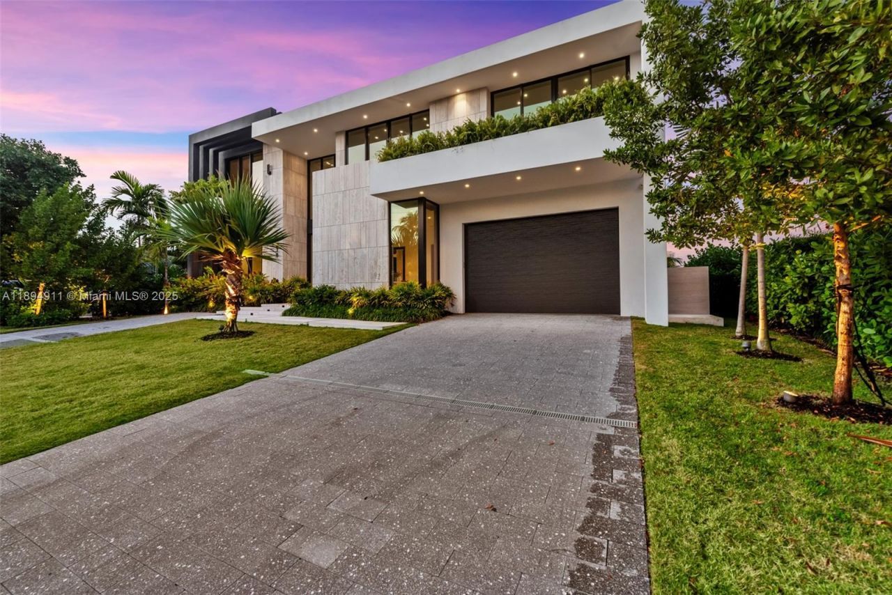 478 Tamarind Dr, Hallandale Beach, FL 33009 Photo