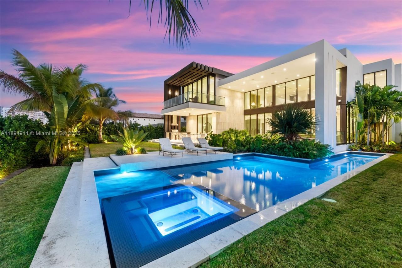 478 Tamarind Dr, Hallandale Beach, FL 33009 Photo