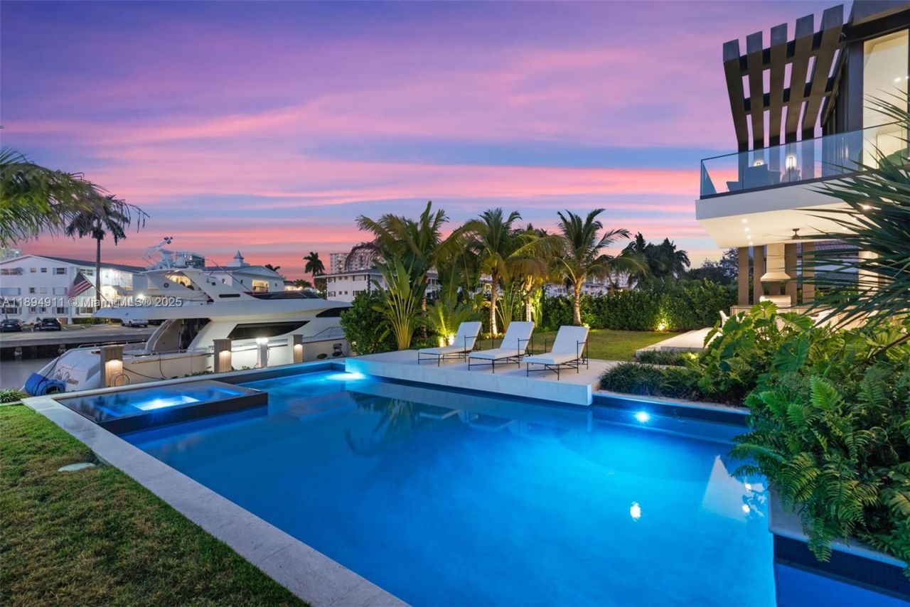 478 Tamarind Dr, Hallandale Beach, FL 33009 Photo