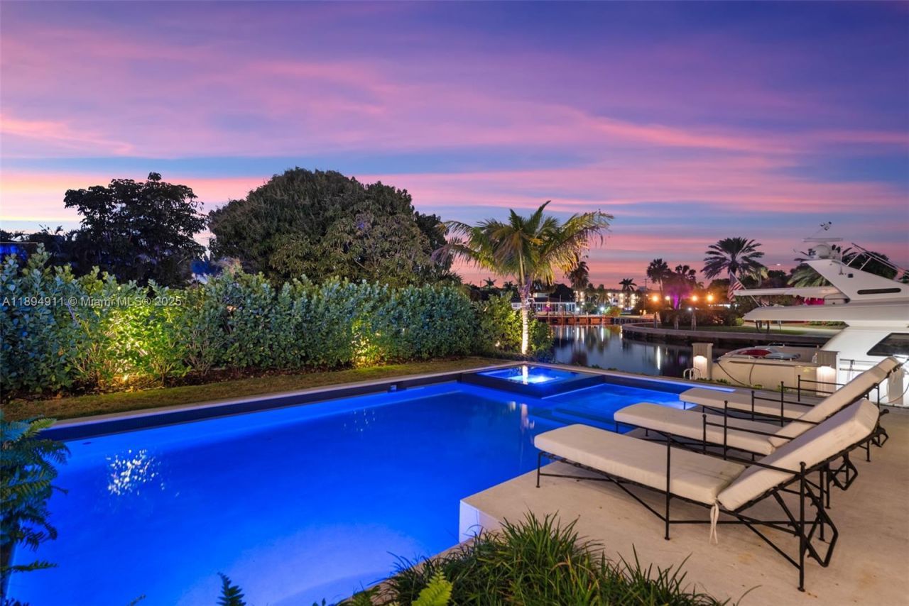 478 Tamarind Dr, Hallandale Beach, FL 33009 Photo