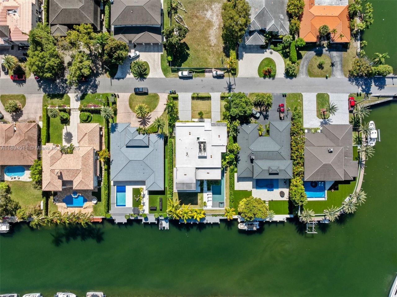 478 Tamarind Dr, Hallandale Beach, FL 33009 Photo