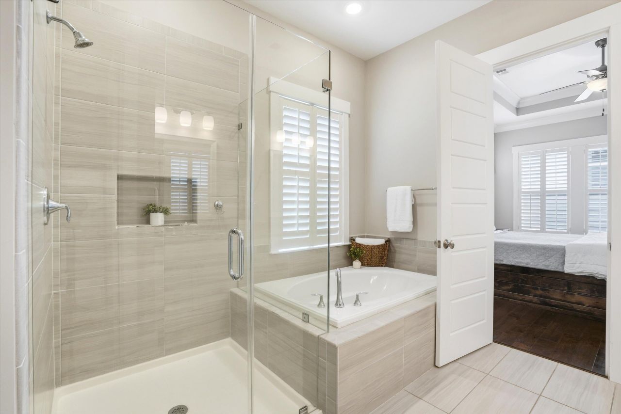 2548 Josiah Street Photo 13