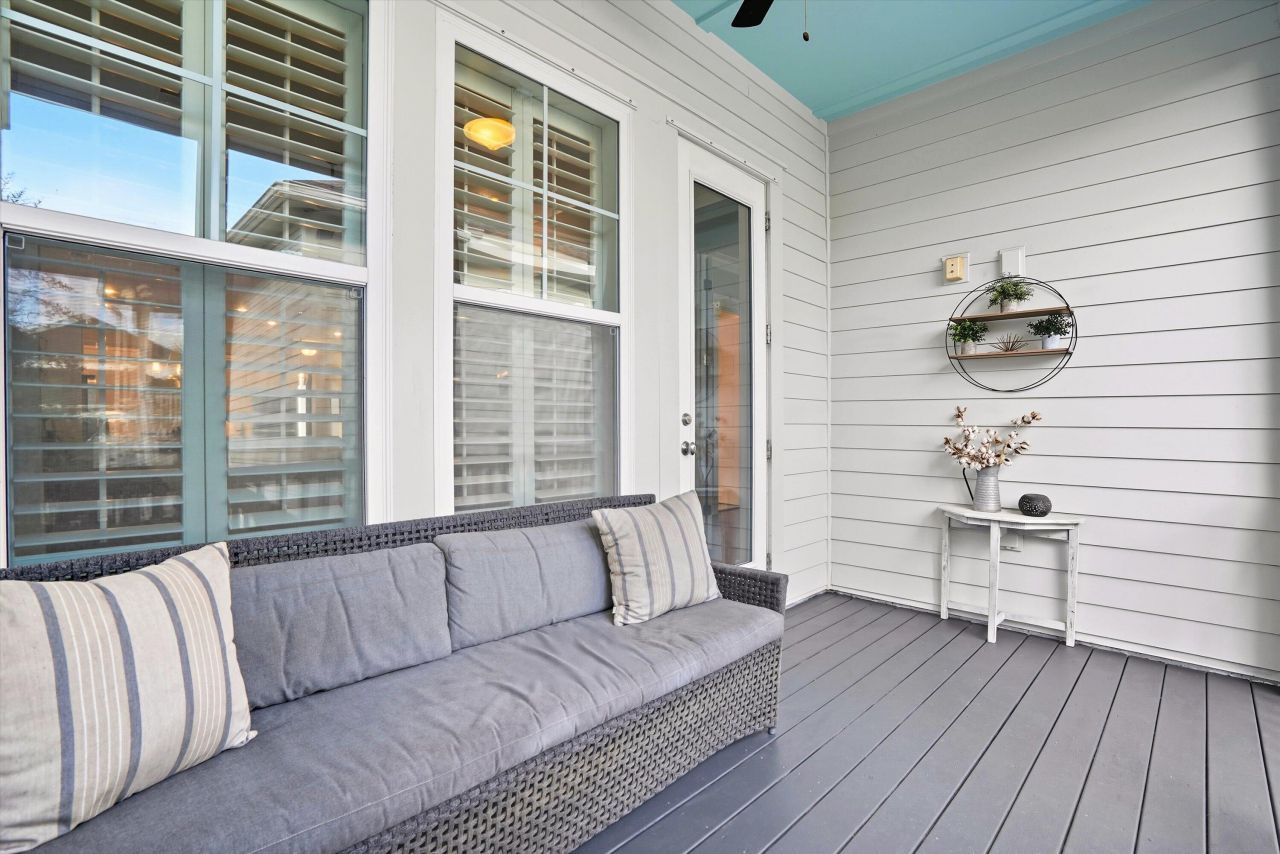 2548 Josiah Street Photo 19