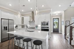 2548 Josiah Street photo 4