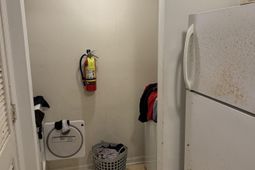 2005 Greens Blvd.  photo 4