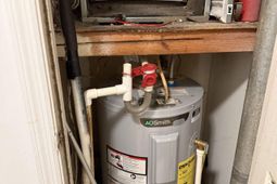 2005 Greens Blvd.  photo 4