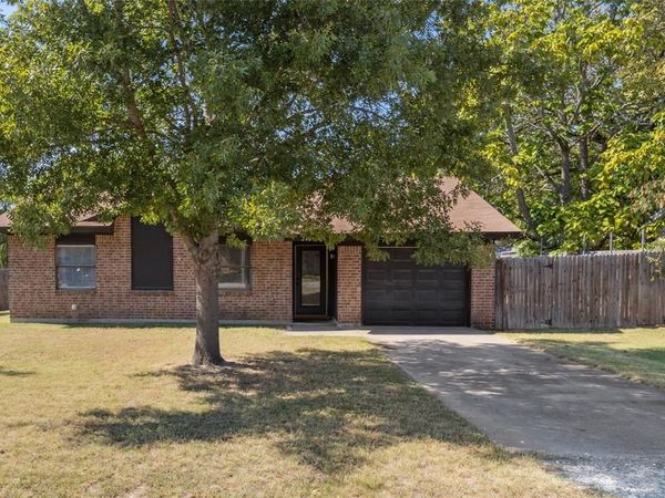 248 Mountain View Drive, Azle, TX 76020