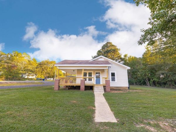 403 Fairview Rd, Camden, AR 71701