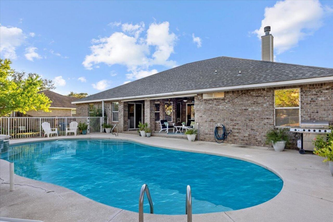 1896 Sundown Drive Navarre, FL 32566