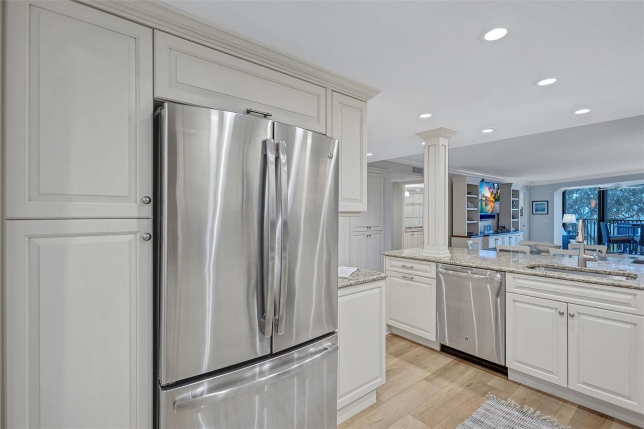 5880 Midnight Pass Road, Unit 206, Sarasota, FL 34242 Photo