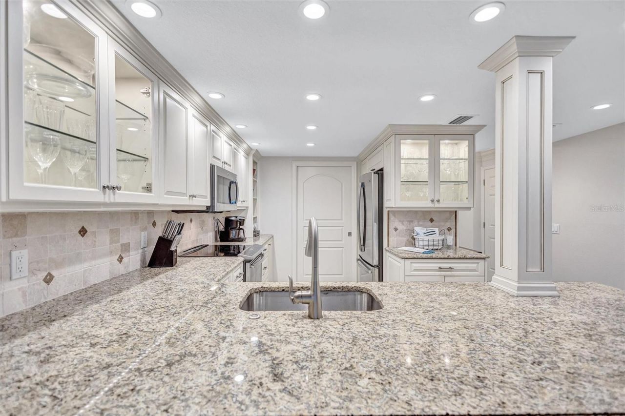 5880 Midnight Pass Road, Unit 206, Sarasota, FL 34242 Photo