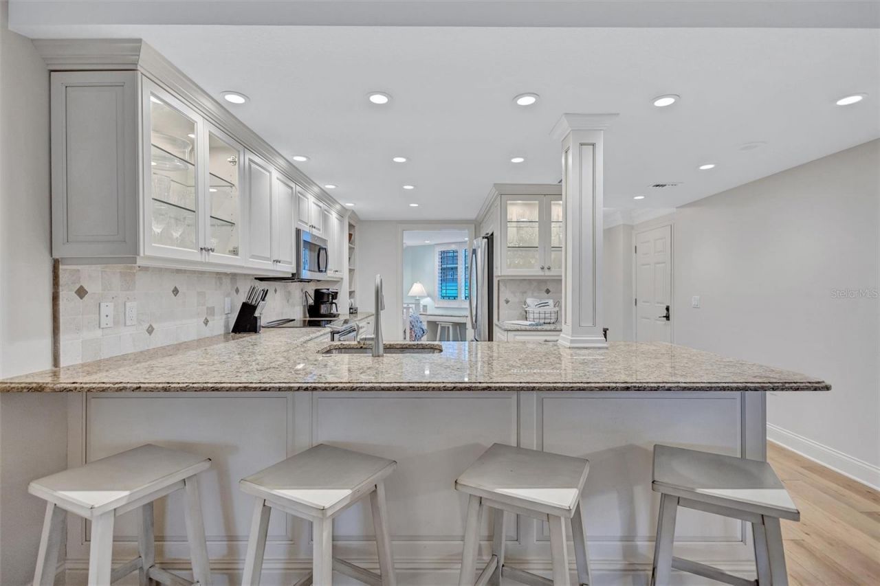 5880 Midnight Pass Road, Unit 206, Sarasota, FL 34242 Photo