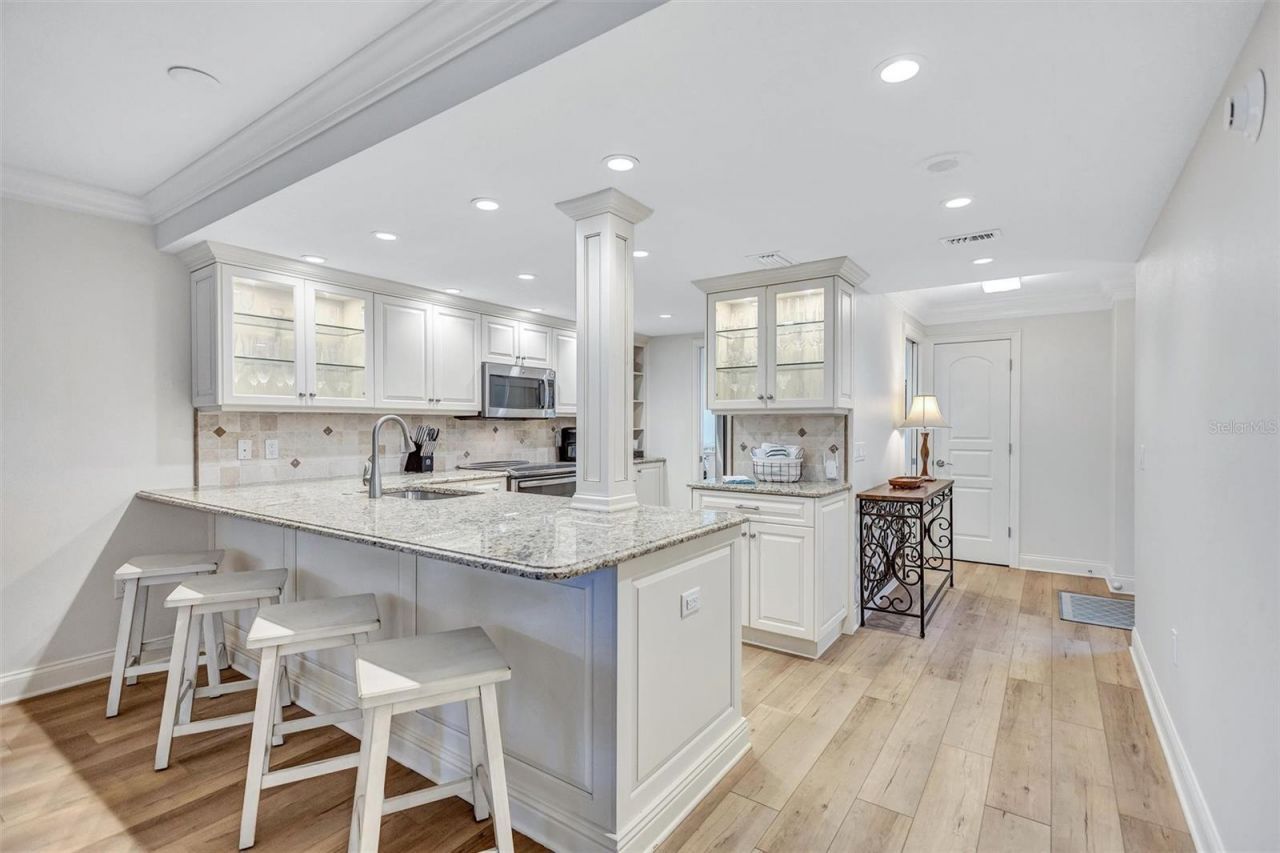 5880 Midnight Pass Road, Unit 206, Sarasota, FL 34242 Photo